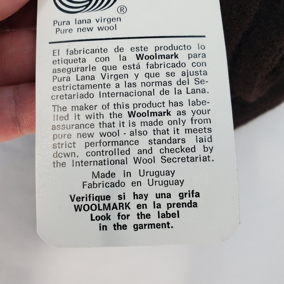 New with tags 100% lambswool chocolate brown scarf - Picture 5 of 8